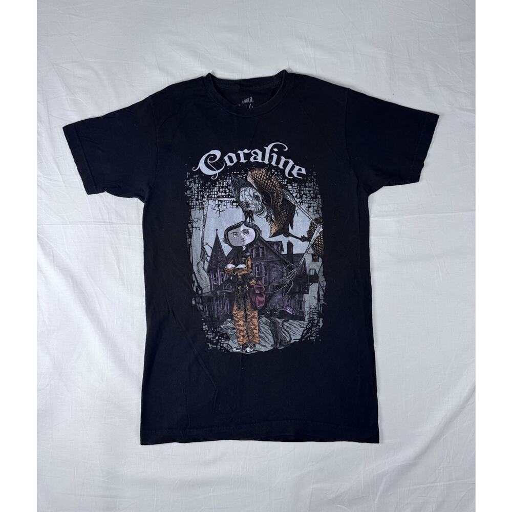 Coraline Shirt Men’s Black Graphic Movie Laika 2022 Horror T-Shirt- Size M